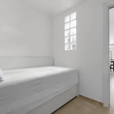 דירה Prime Location With Seaviews In *