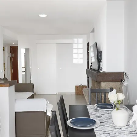 דירה Prime Location With Seaviews In *